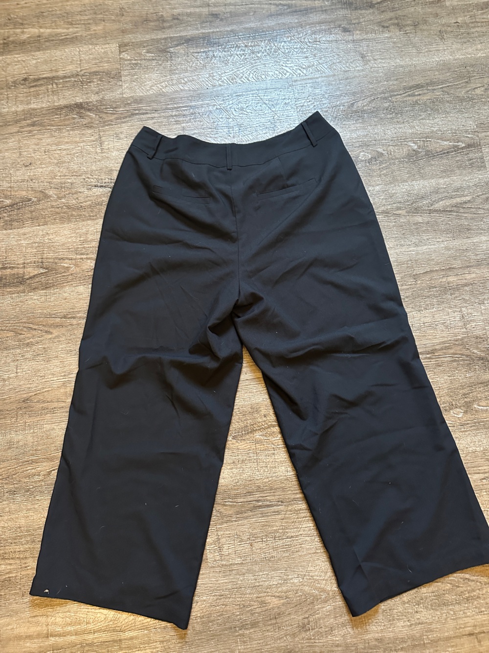 BloomChic Black Wide-Leg Plus Size 14-16 Business Casual Trousers - Picture 2 of 5
